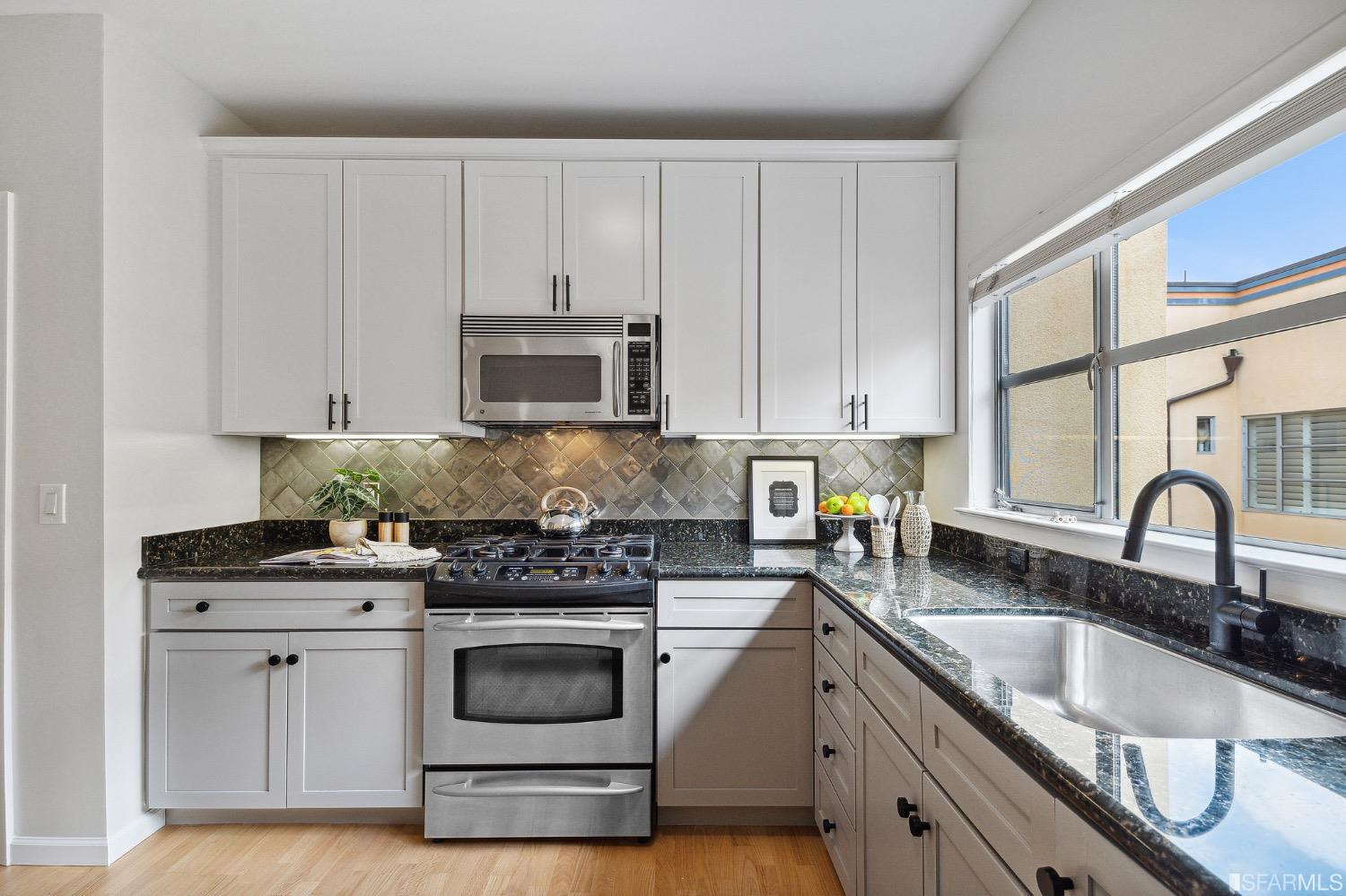 1540 Lombard Street Unit: I