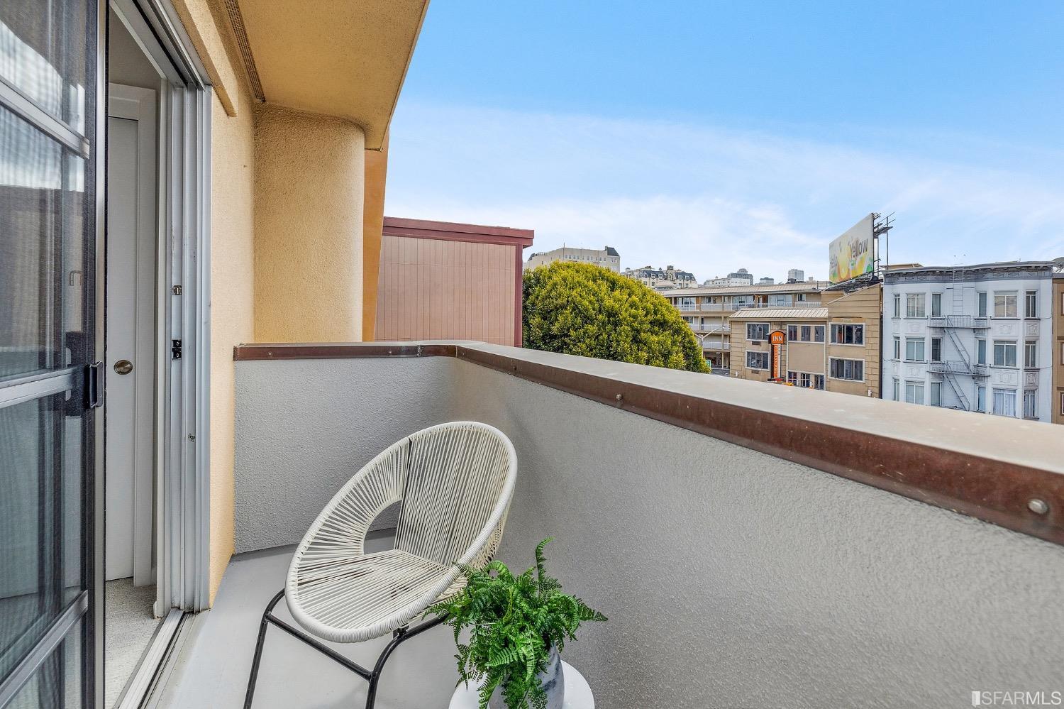 1540 Lombard Street Unit: I