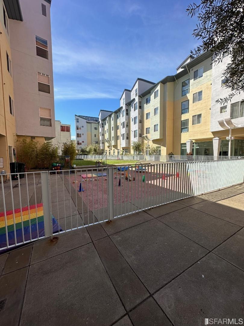 135 Valencia Street Unit: A405