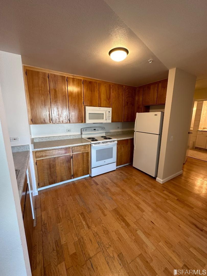 135 Valencia Street Unit: A405