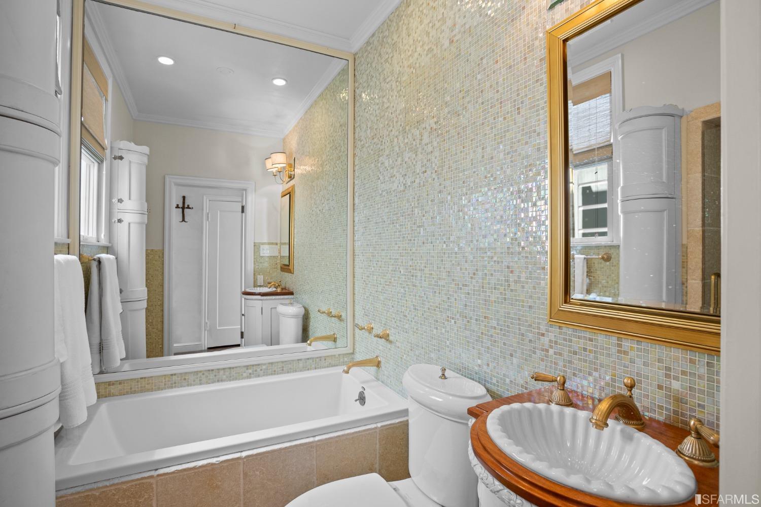 72 Macondray Lane Unit: 4