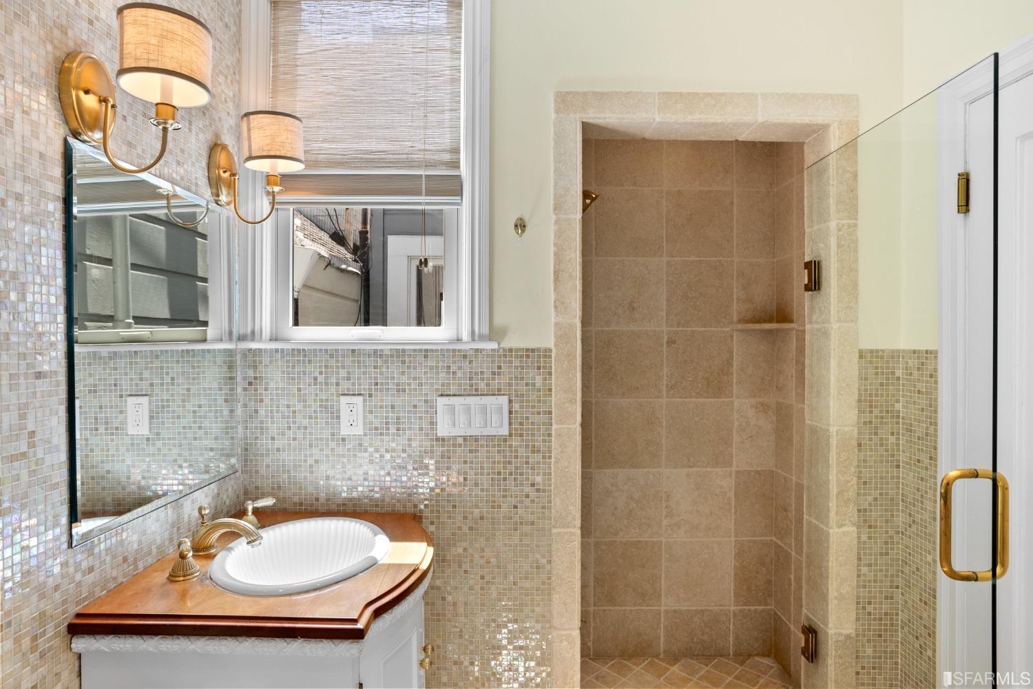 72 Macondray Lane Unit: 4