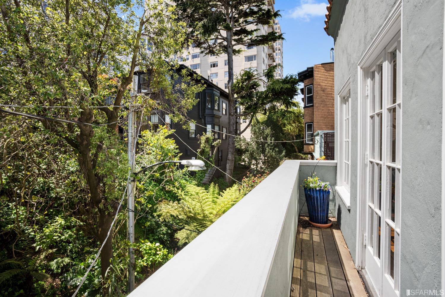 72 Macondray Lane Unit: 4