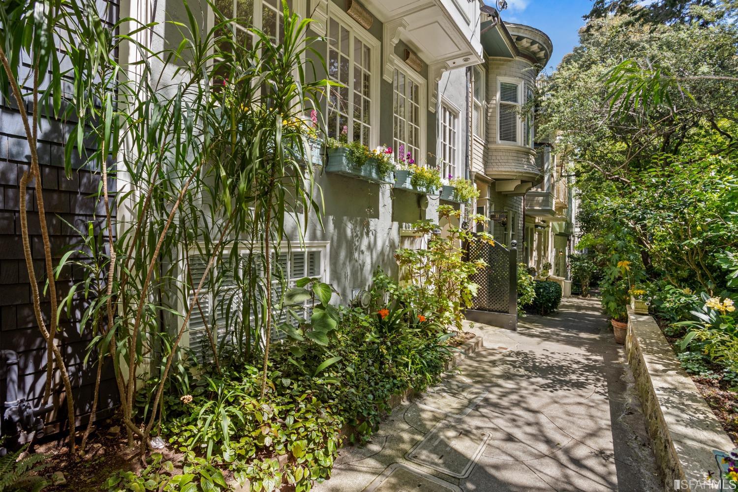 72 Macondray Lane Unit: 4