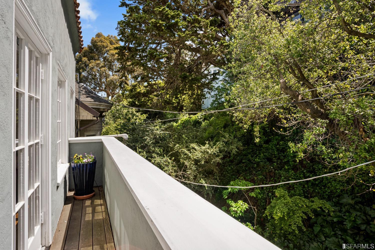 72 Macondray Lane Unit: 4