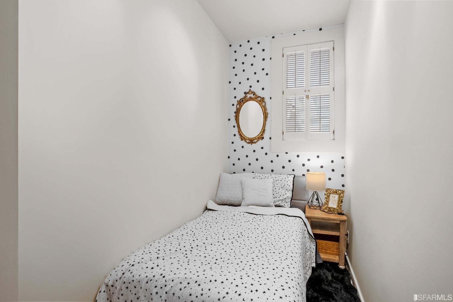 72 Macondray Lane Unit: 4