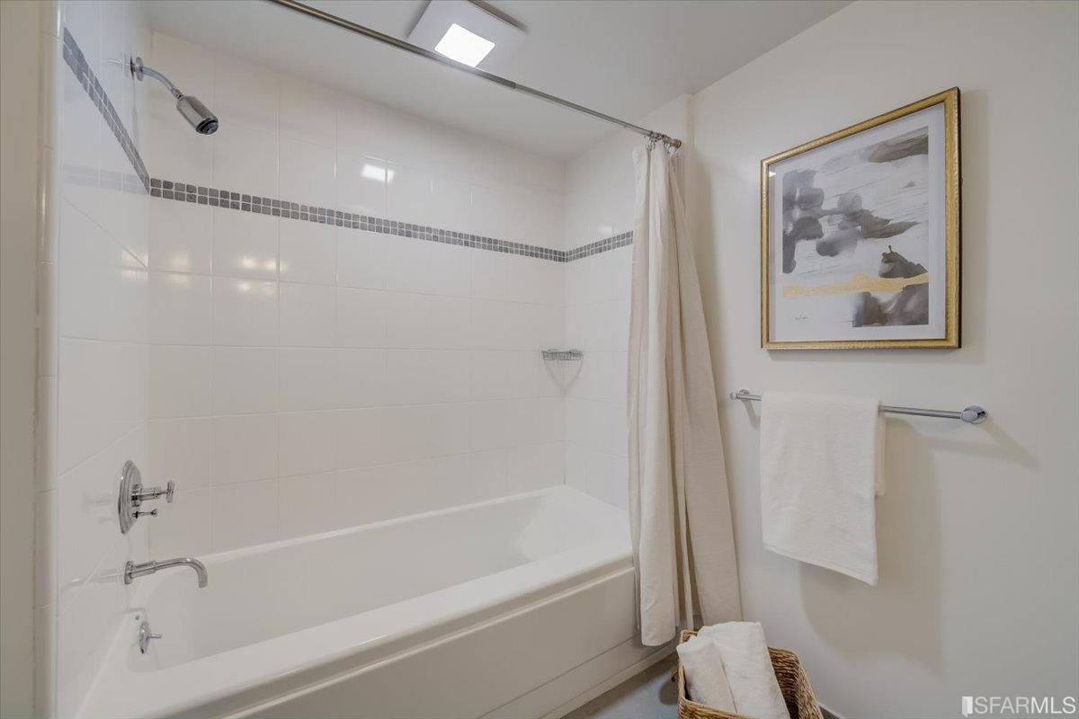 1221 Harrison Street Unit: 20