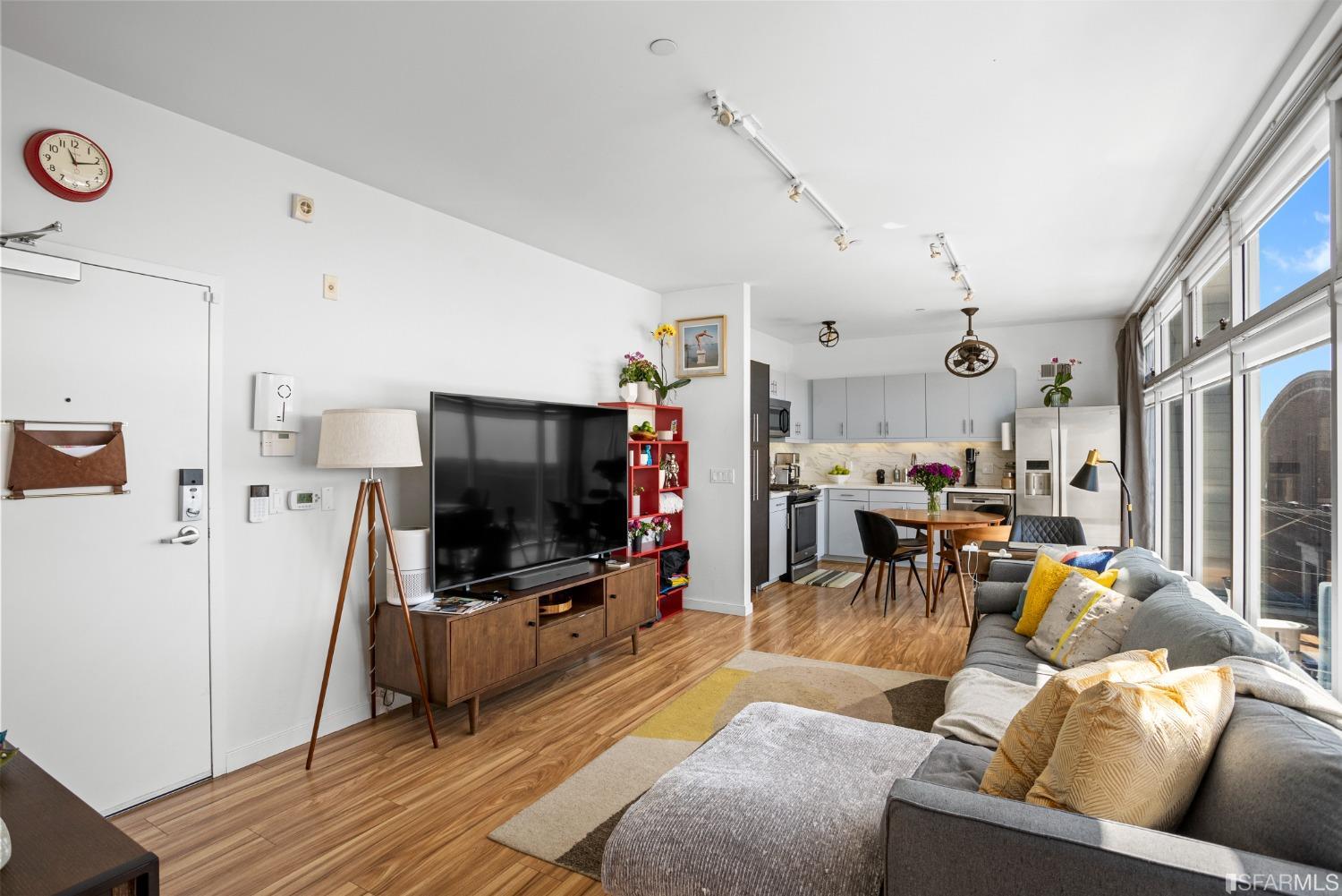 380 14th Street Unit: 503