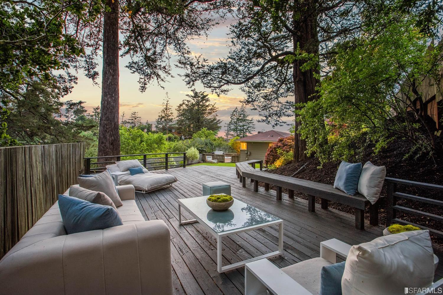 2616 Beaconsfield Place