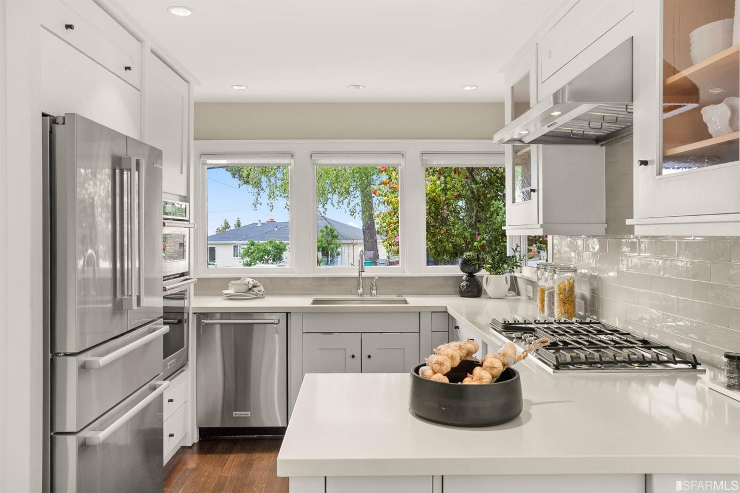 2616 Beaconsfield Place