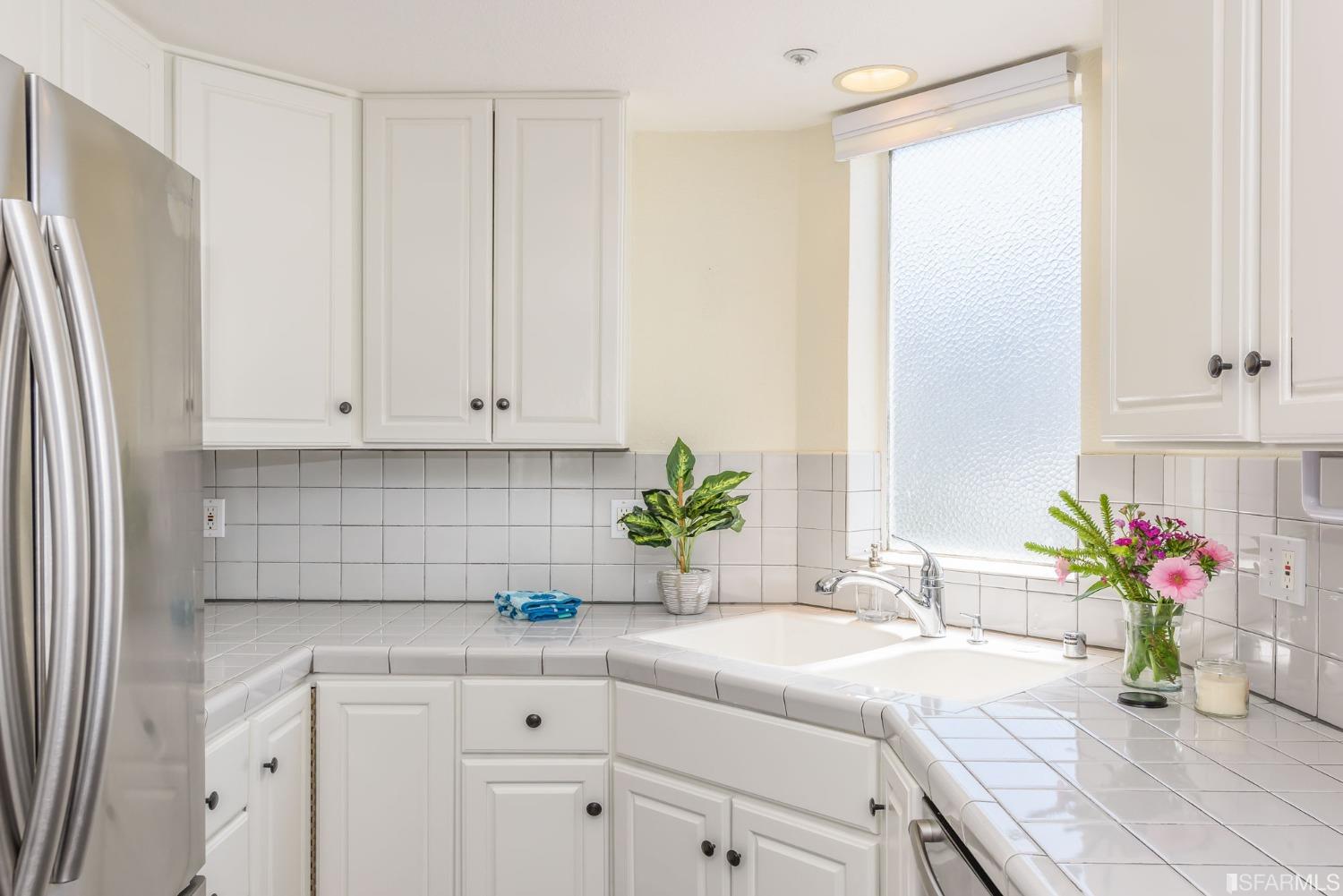 733 Filbert Street Unit: 6