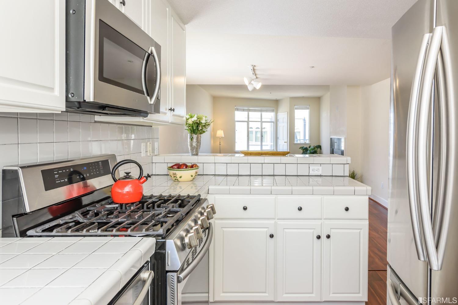 733 Filbert Street Unit: 6