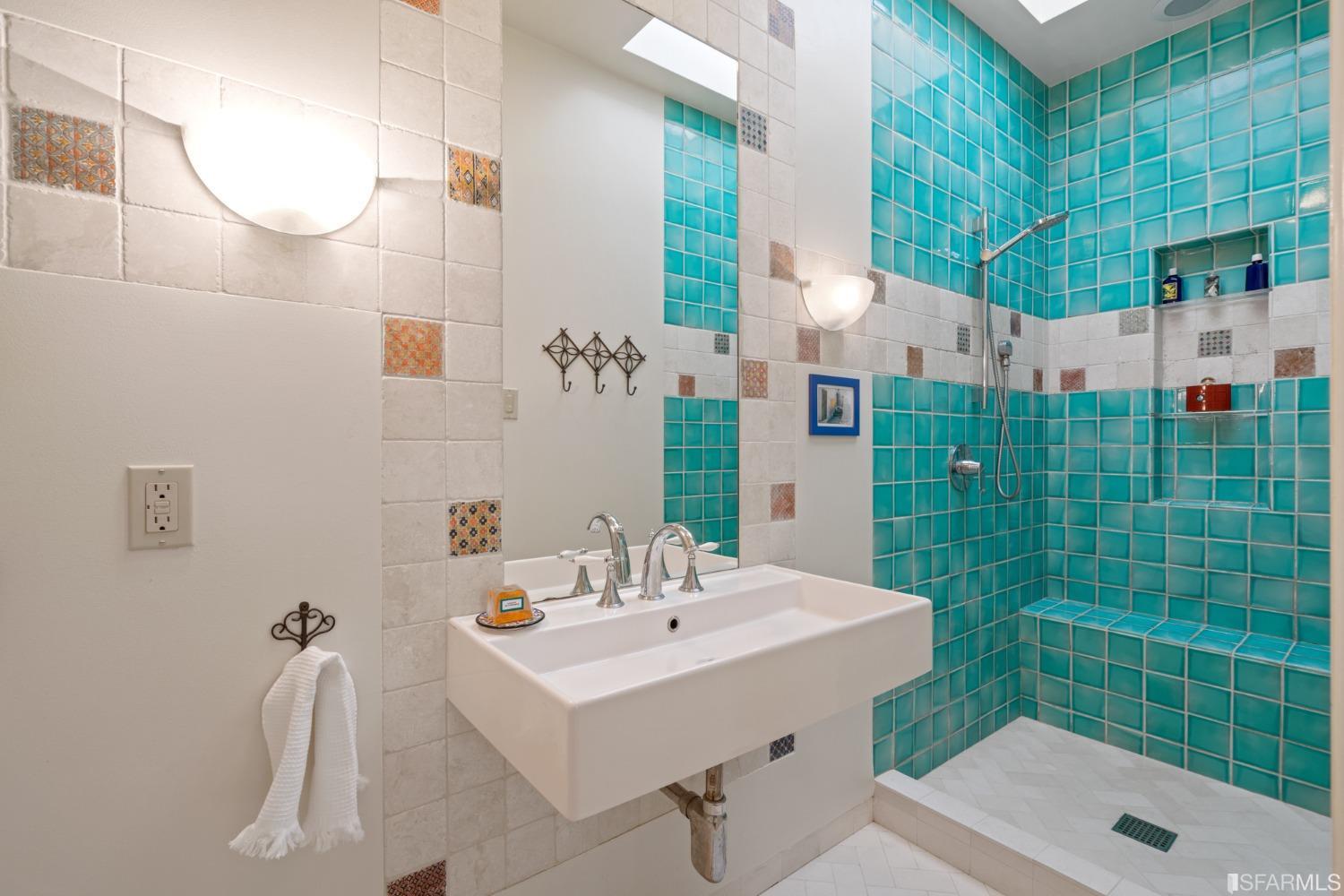 664 Elizabeth Street