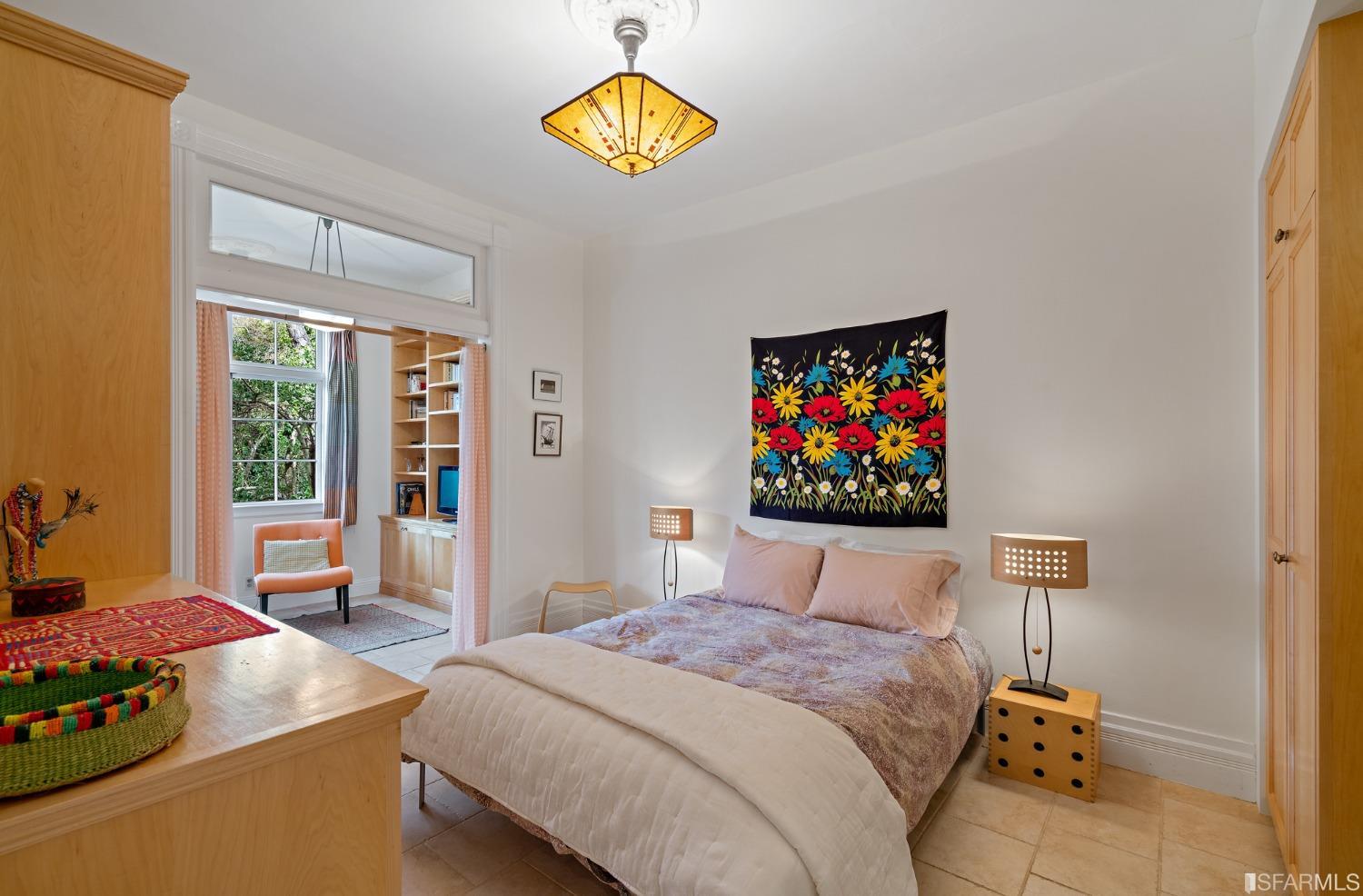 664 Elizabeth Street