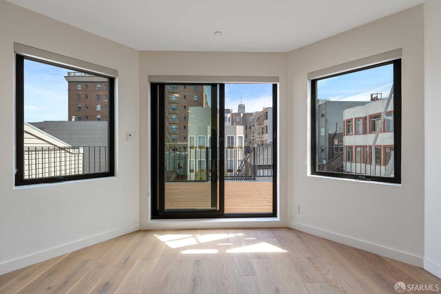 1624 Larkin Street Unit: 10