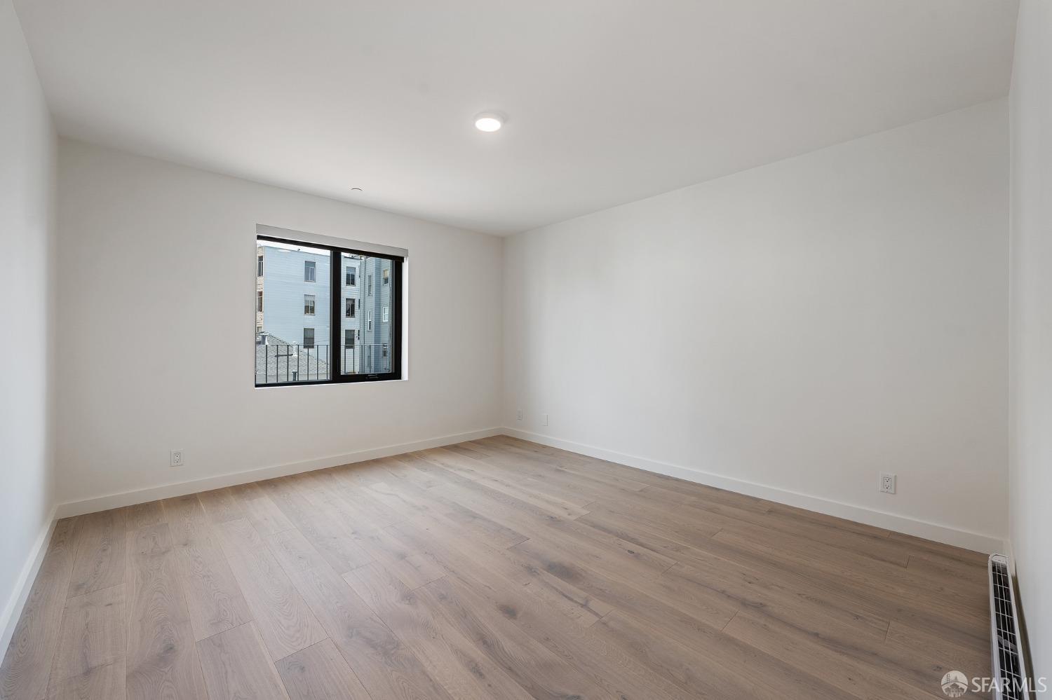 1624 Larkin Street Unit: 10