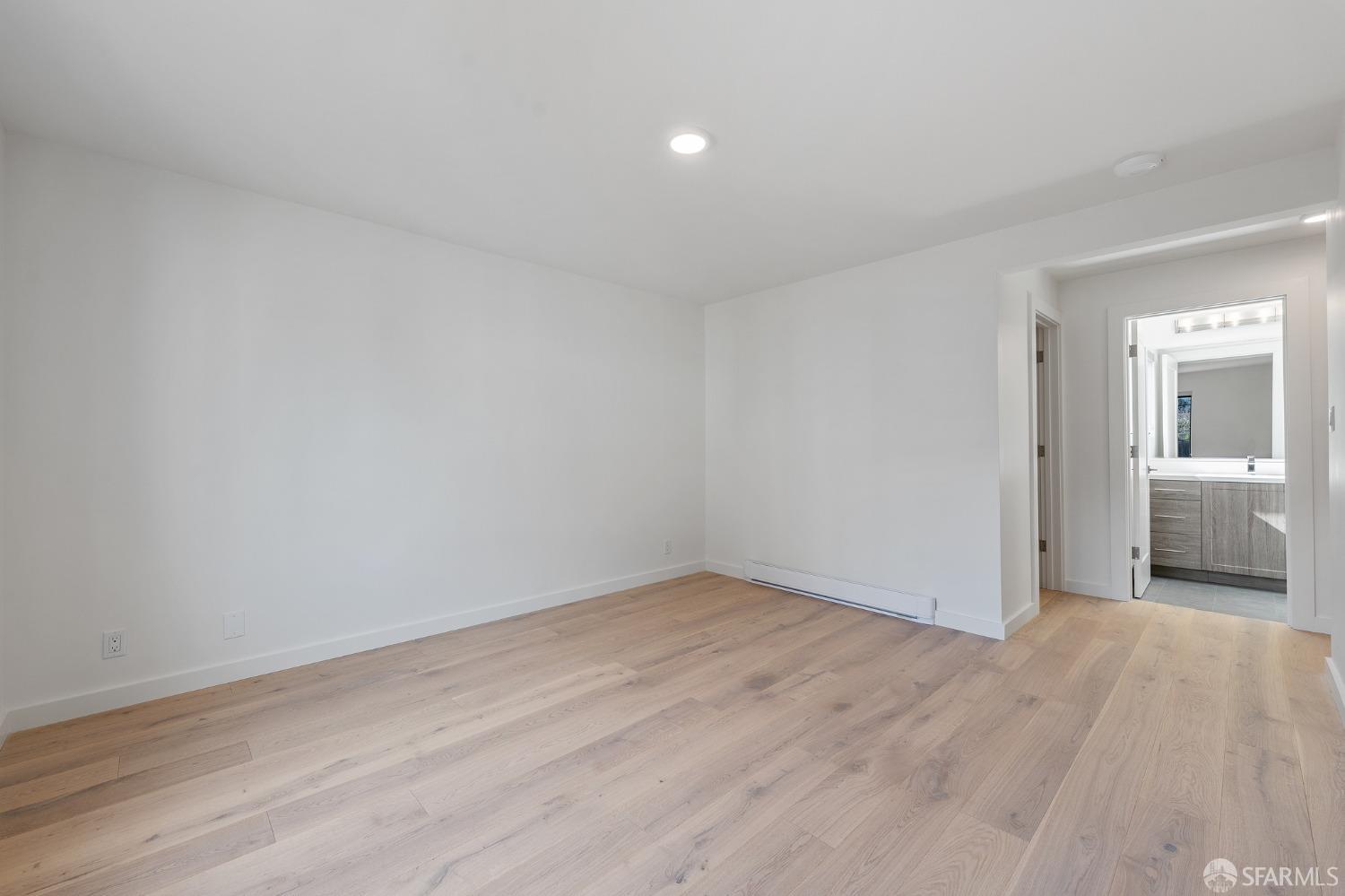 1624 Larkin Street Unit: 10