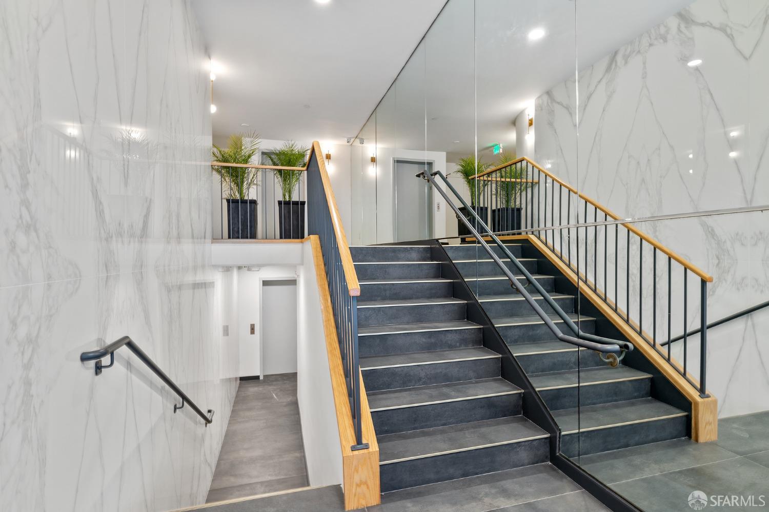 1624 Larkin Street Unit: 10