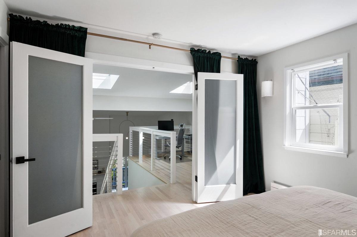 230 Grattan Street Unit: 3