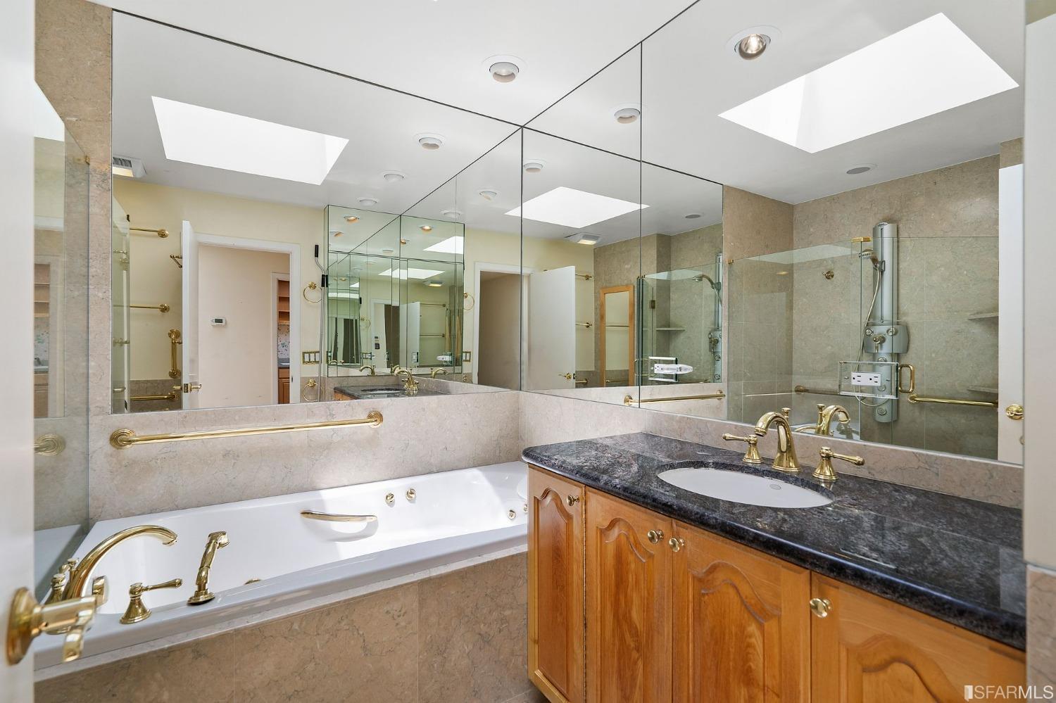 1243 Douglass Street