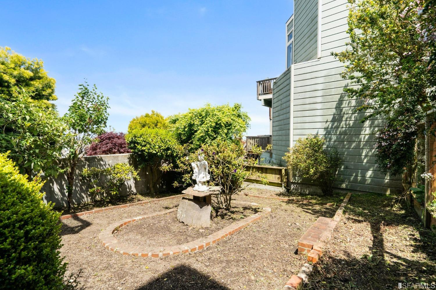 1243 Douglass Street