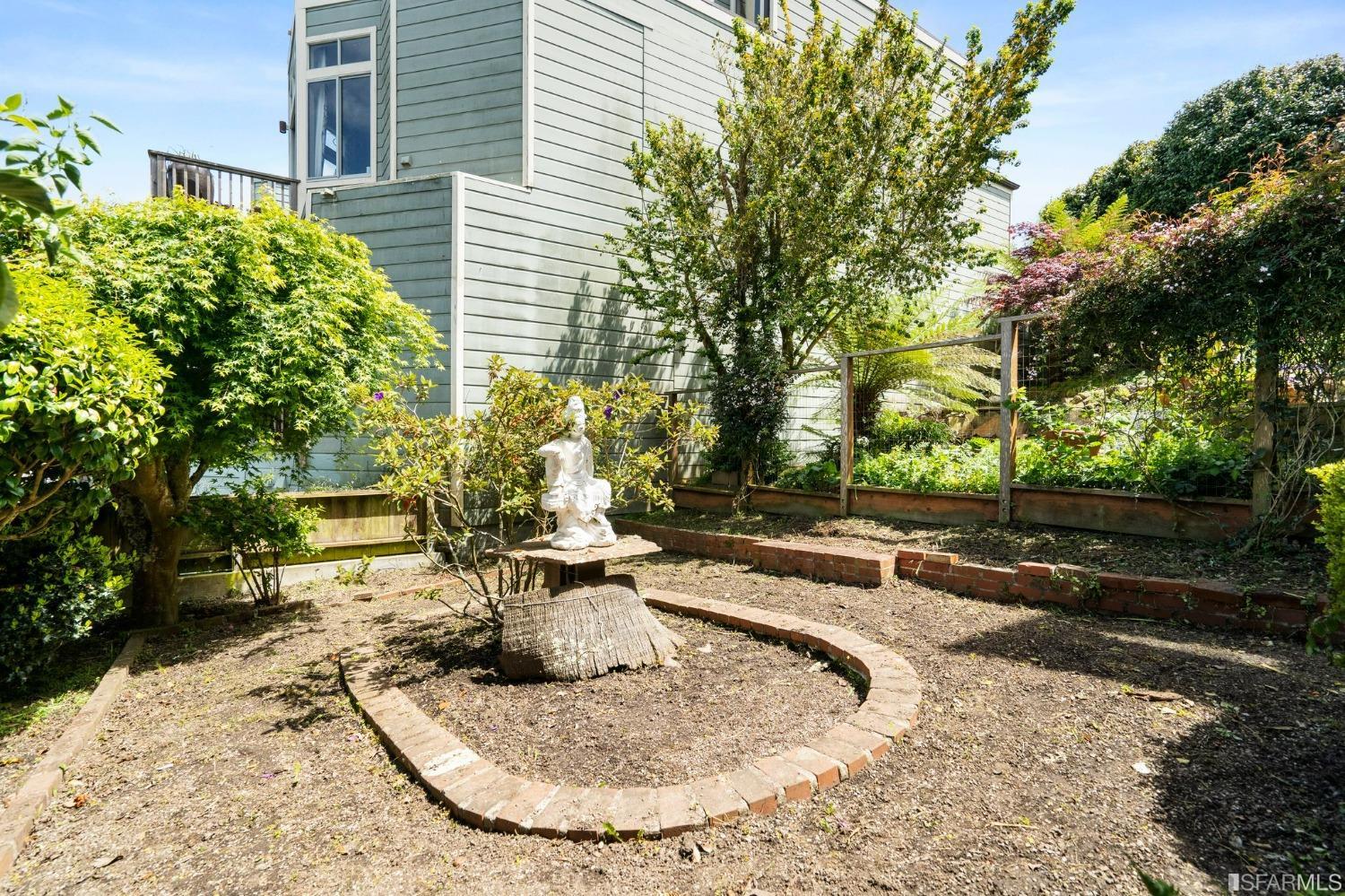 1243 Douglass Street