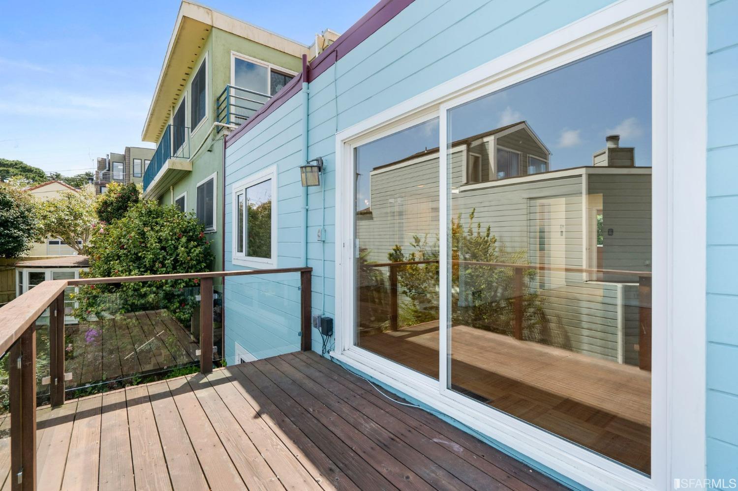 1243 Douglass Street