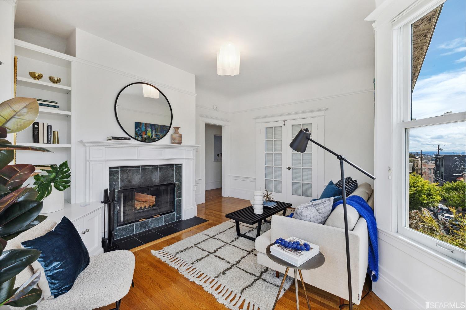 394 Elizabeth Street