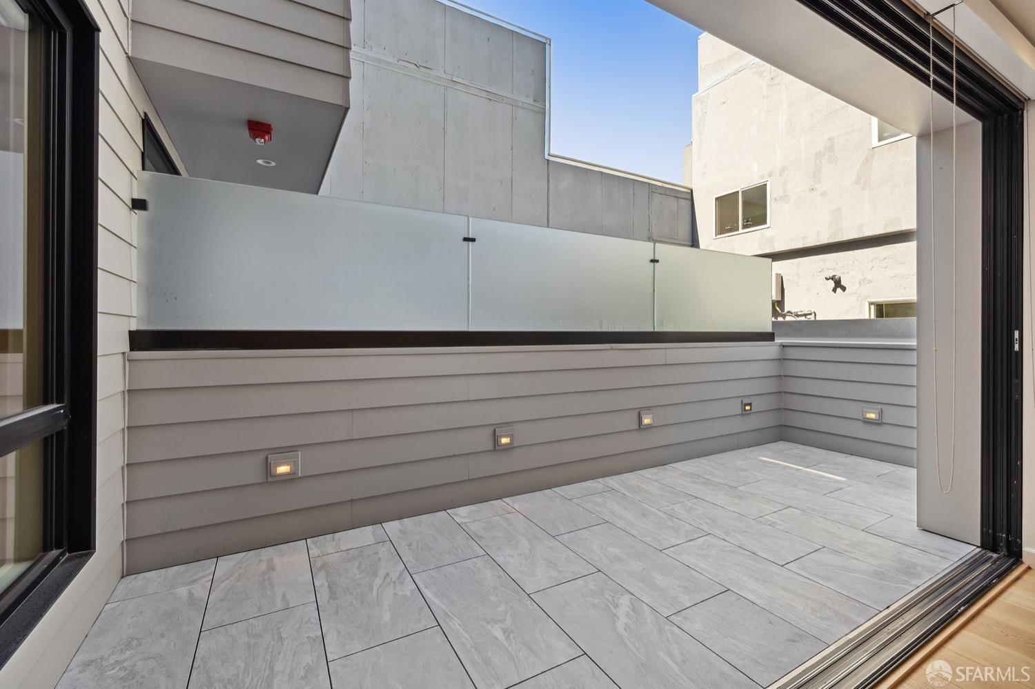 3310 Mission Street Unit: 2