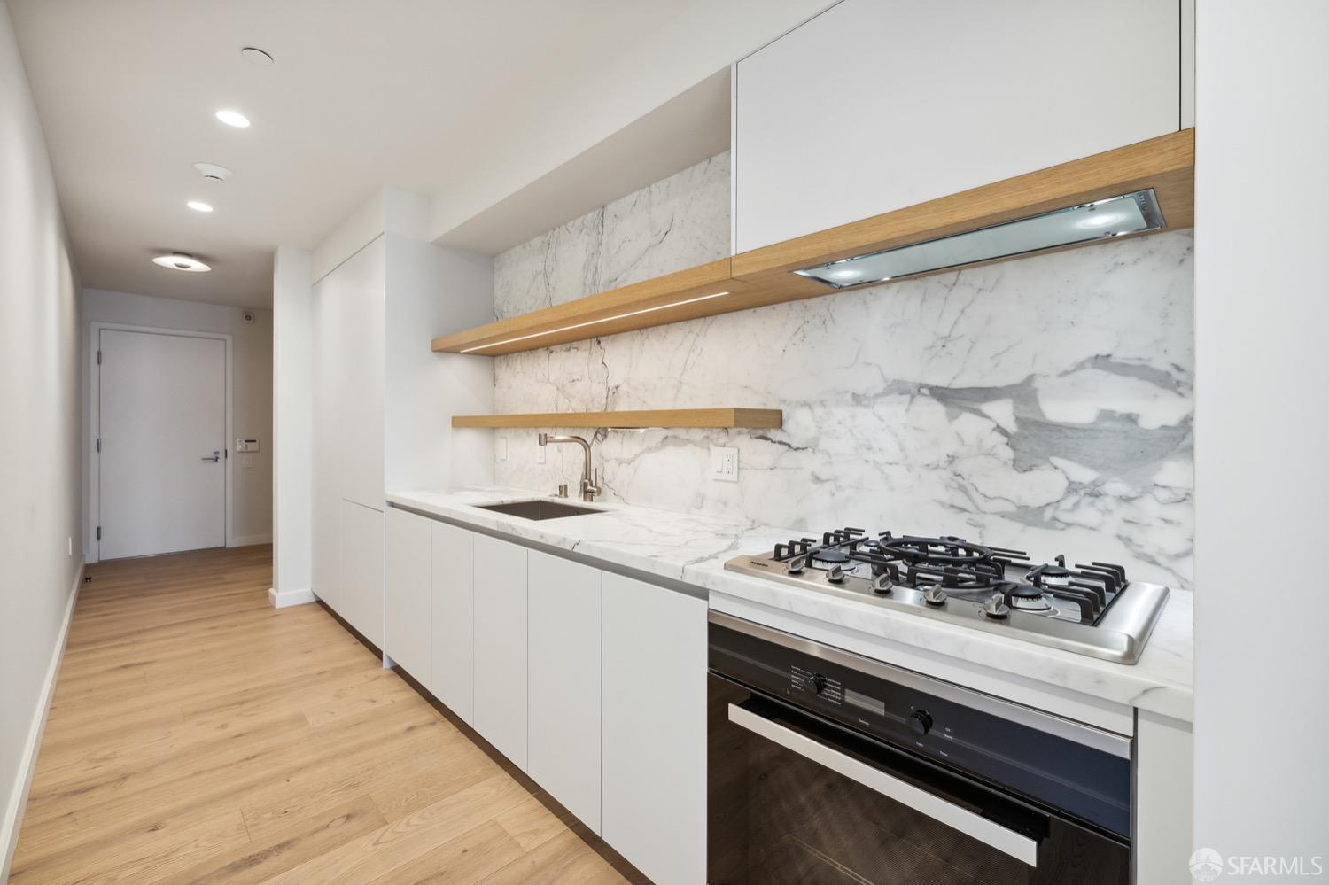 3310 Mission Street Unit: 2