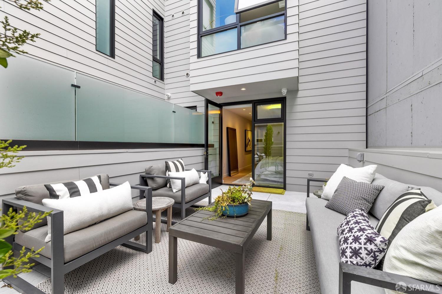 3310 Mission Street Unit: 3