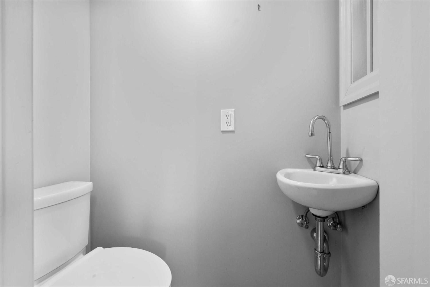 3283 Folsom Street