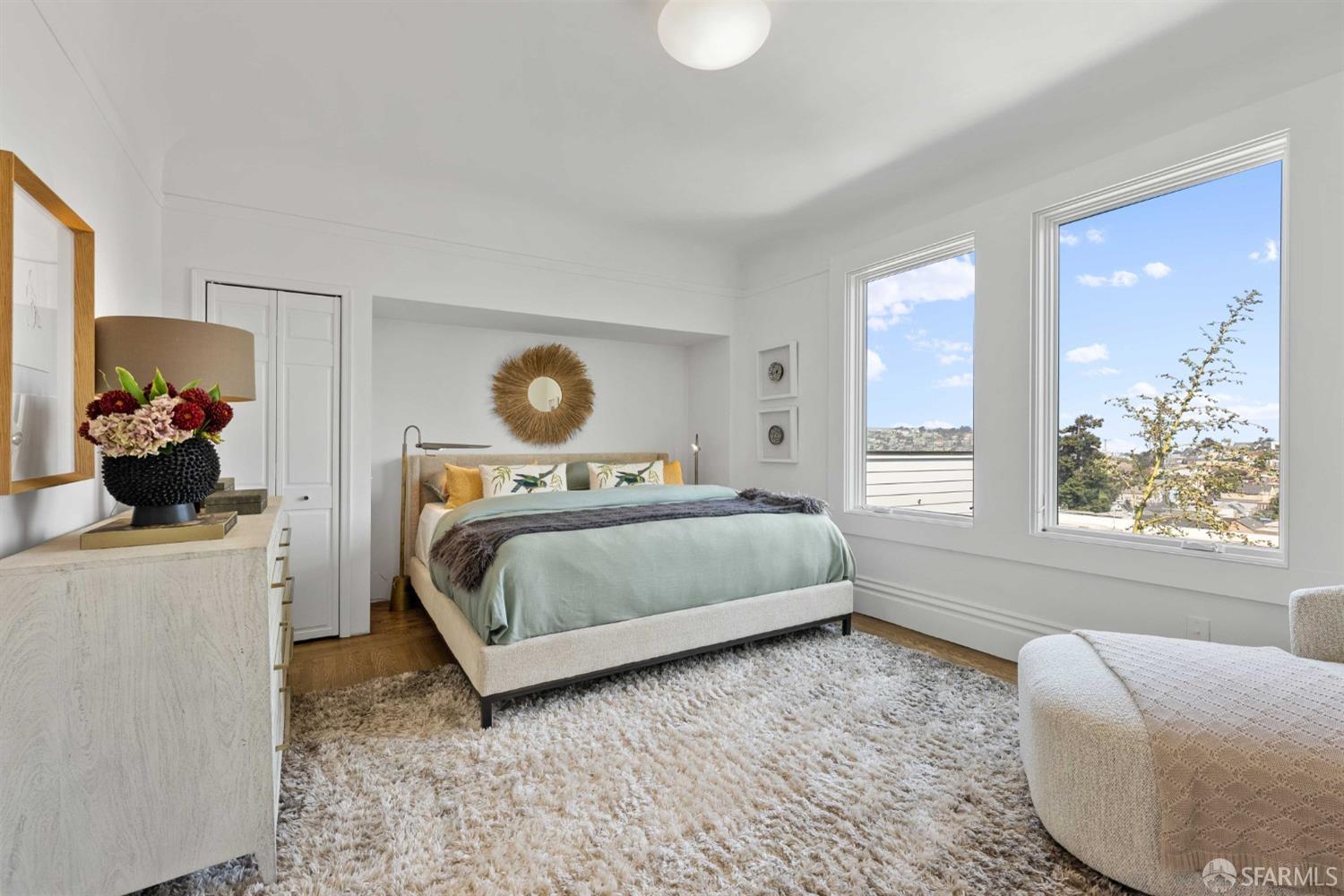 3283 Folsom Street