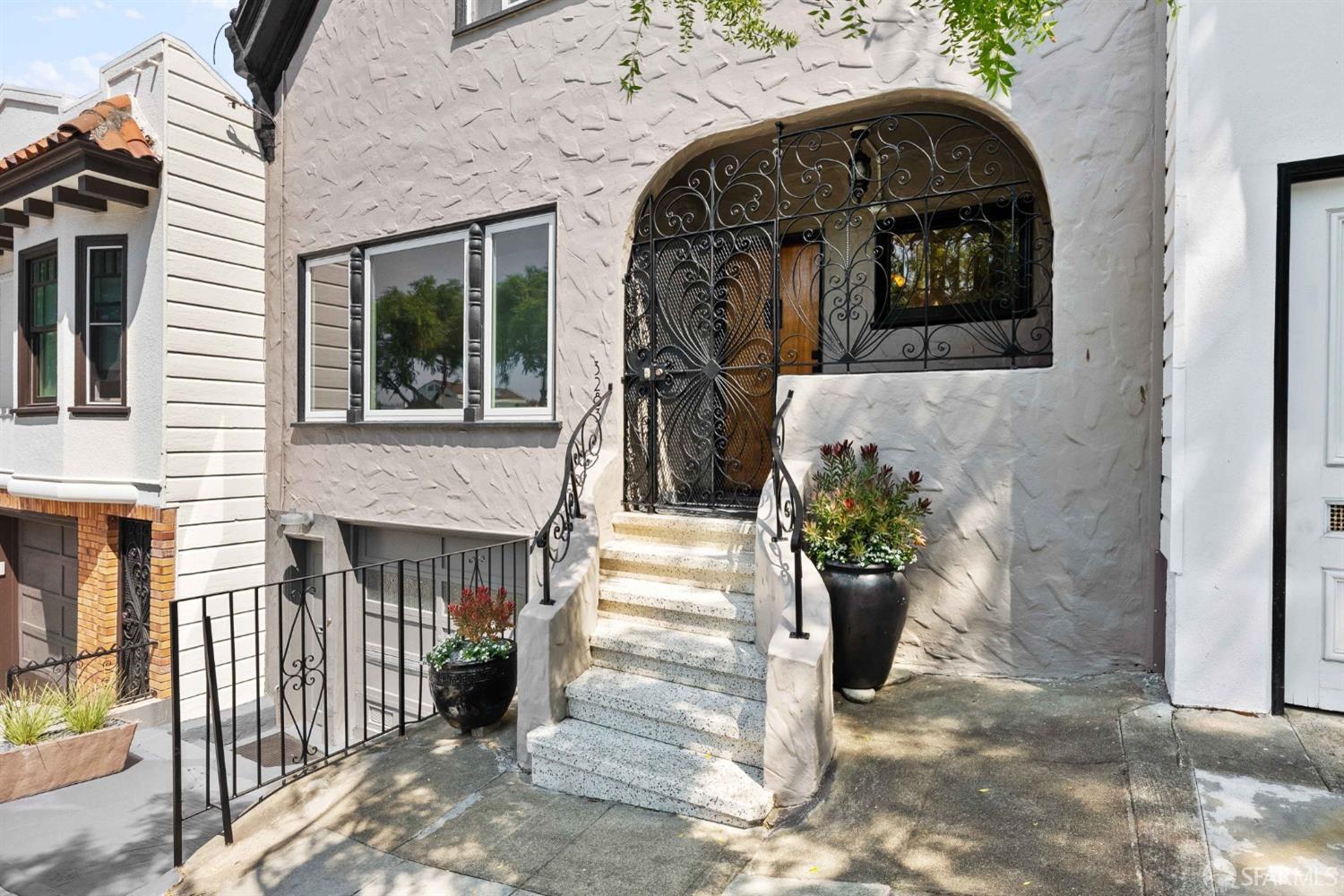 3283 Folsom Street