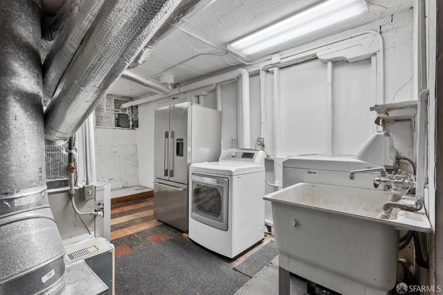 3283 Folsom Street