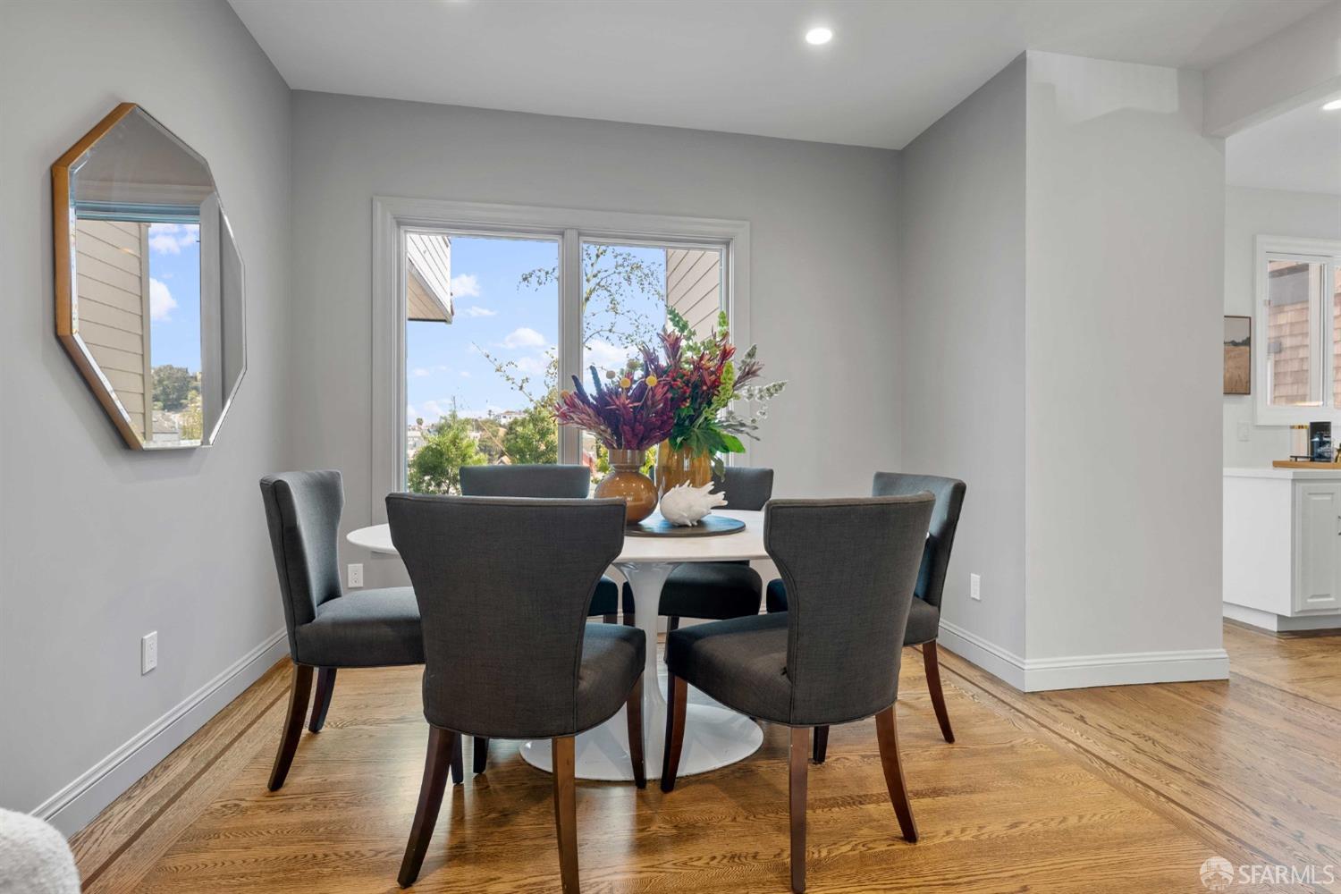 3283 Folsom Street