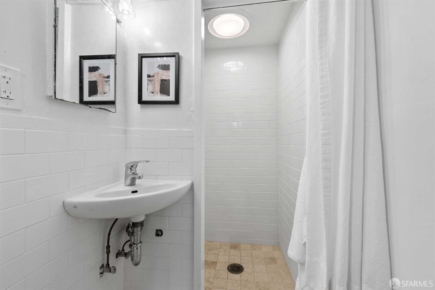 3283 Folsom Street