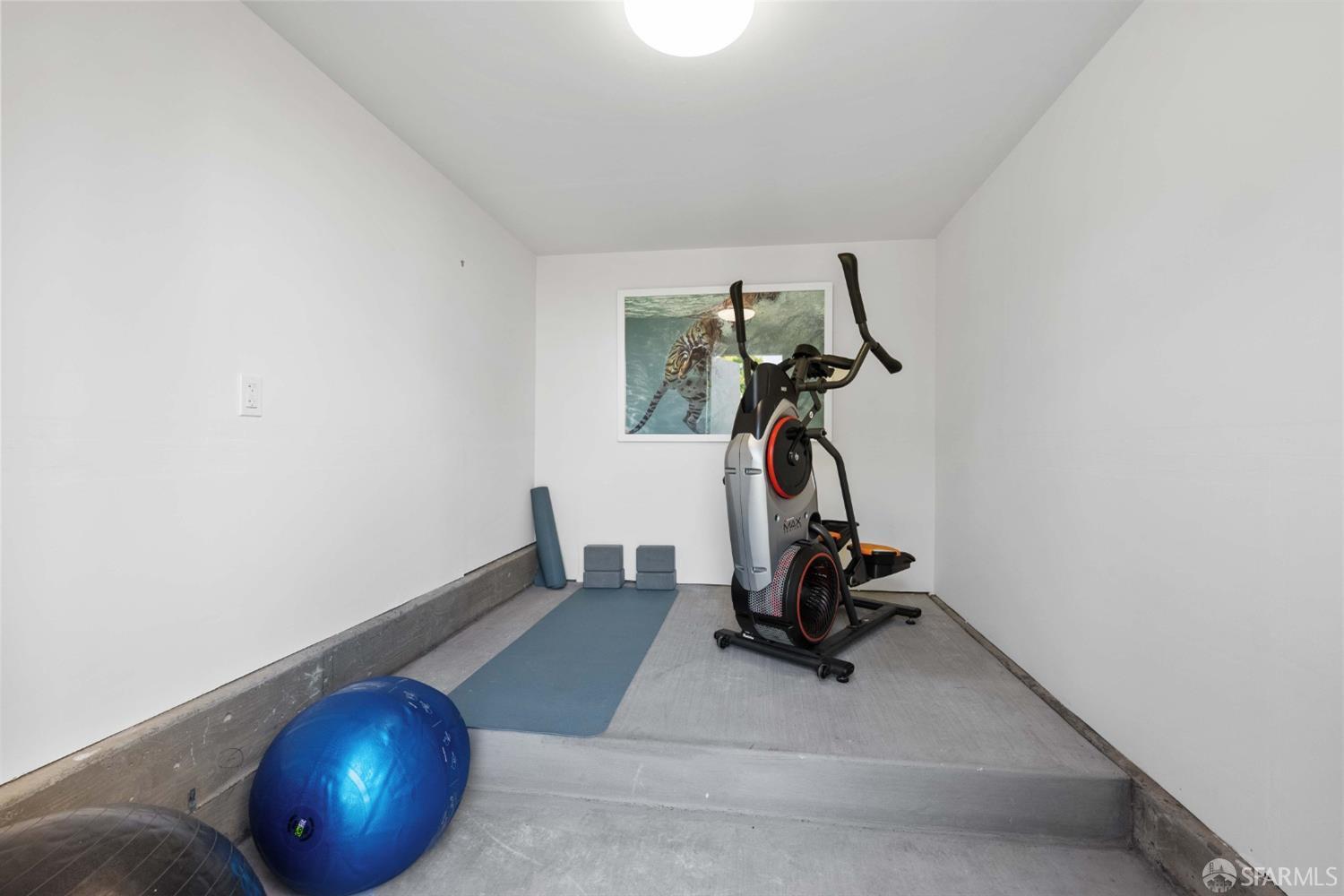 3283 Folsom Street