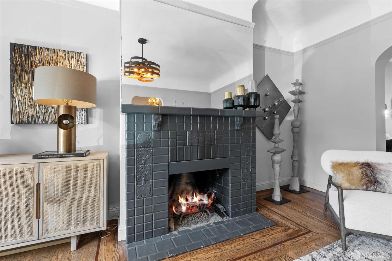 3283 Folsom Street