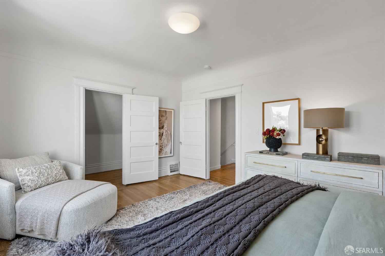 3283 Folsom Street