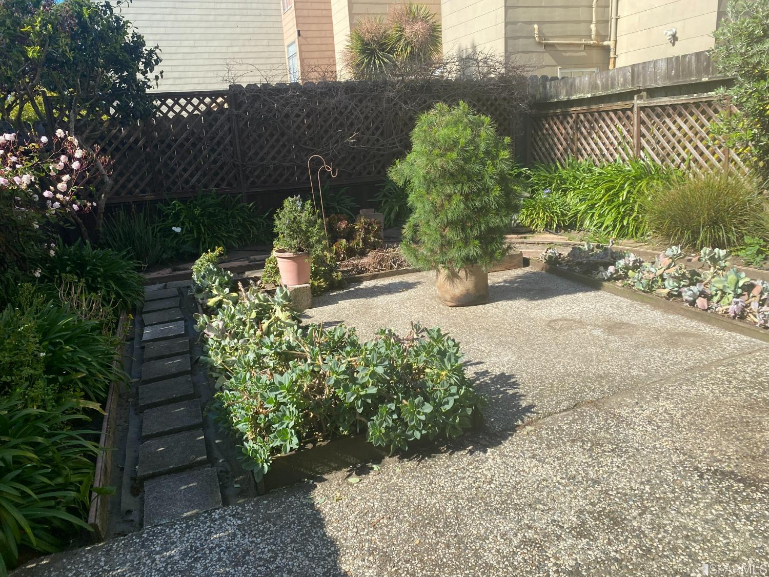 5518 California Street Unit: A