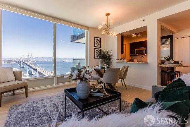 425 1st Street Unit: 2607