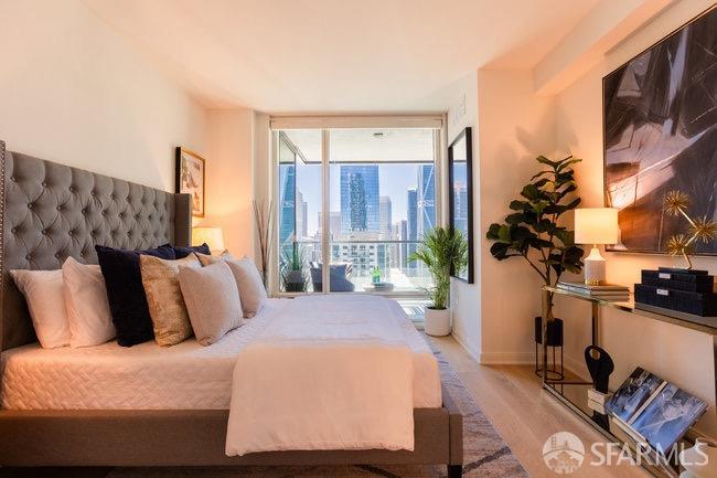 425 1st Street Unit: 2607