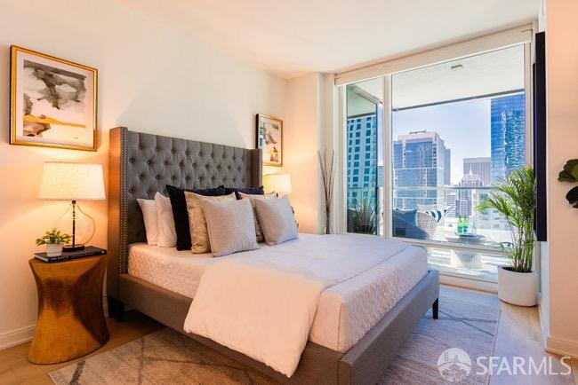 425 1st Street Unit: 2607