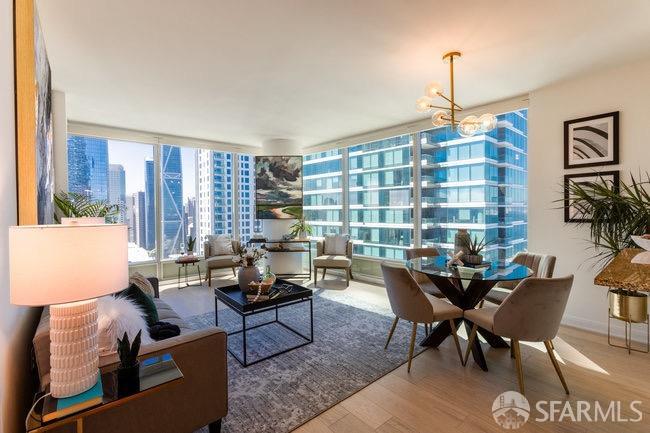 425 1st Street Unit: 2607