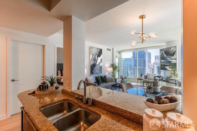 425 1st Street Unit: 2607