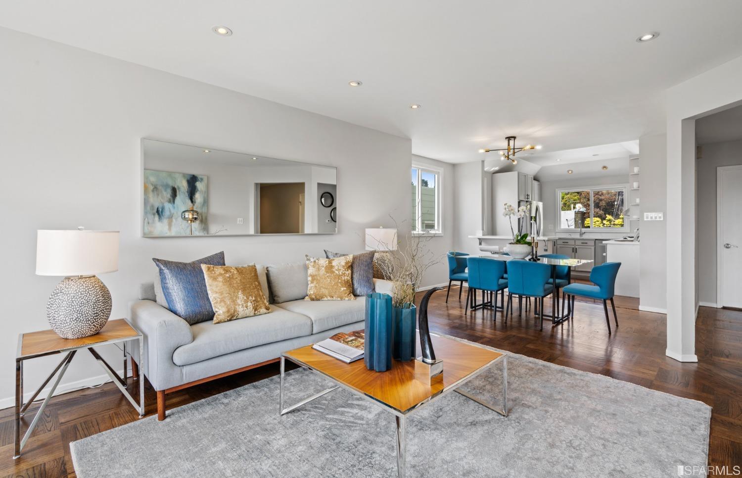 35 Los Palmos Drive
