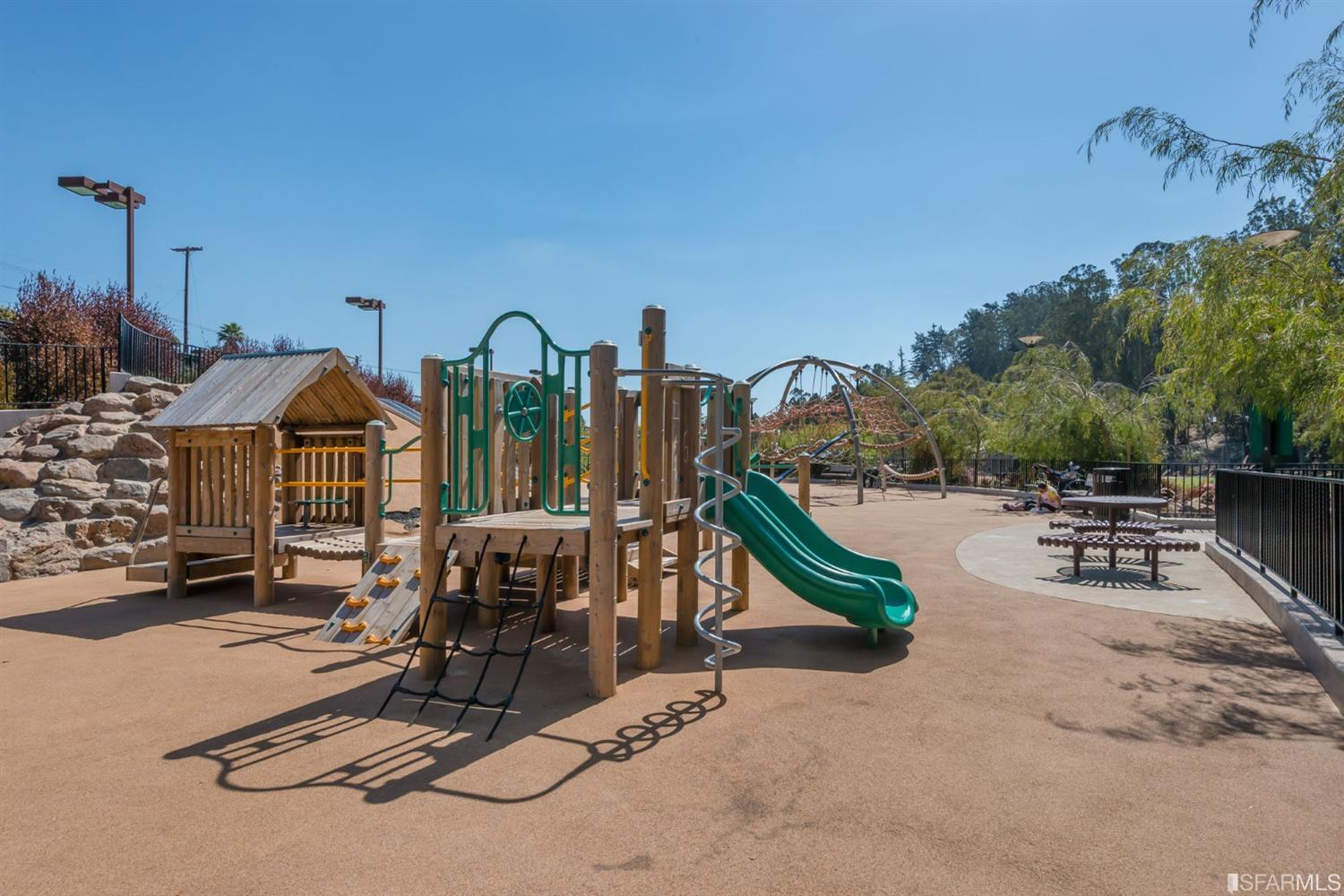 35 Los Palmos Drive