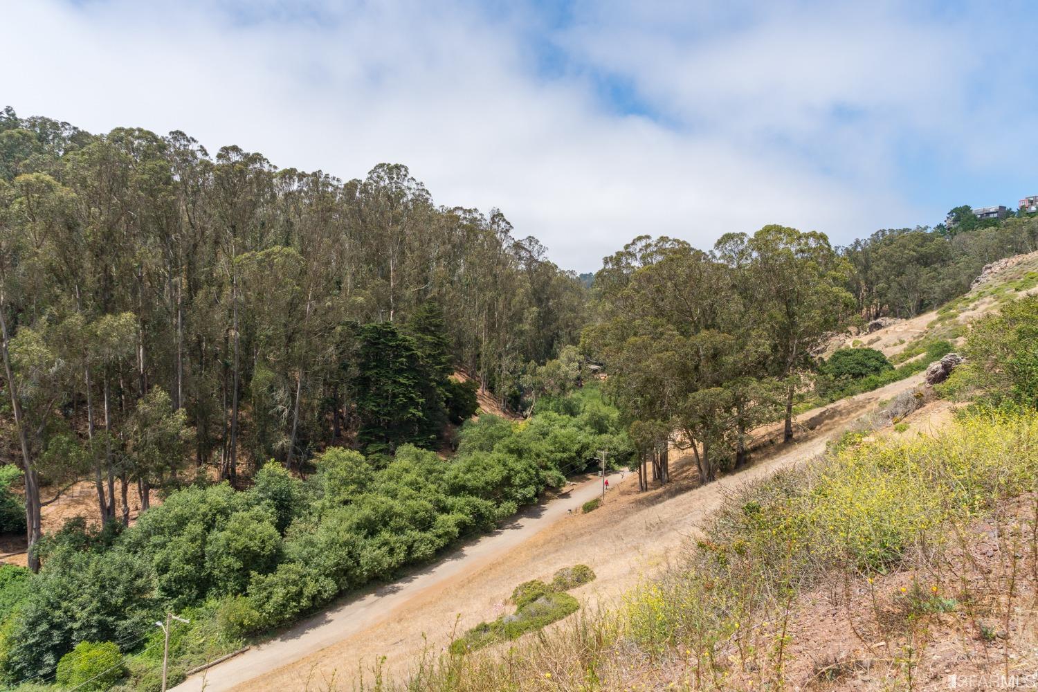 35 Los Palmos Drive