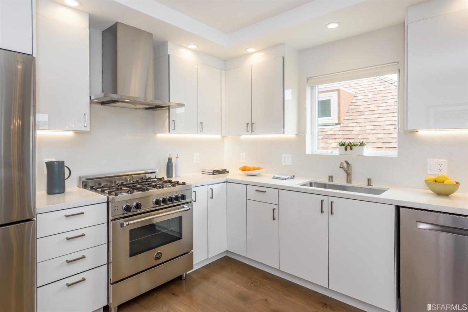 3032 Clement Street Unit: 302